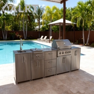 Why Homeowners Are Choosing Modular Outdoor Kitchens in 2025